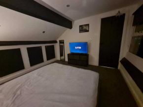 holiday home near Mumbles Pier